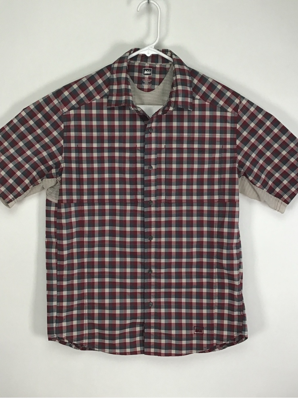REI men’s short sleeve button up shirt medium